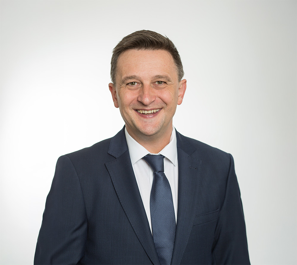 Portraitfoto von Rainer Schabereiter